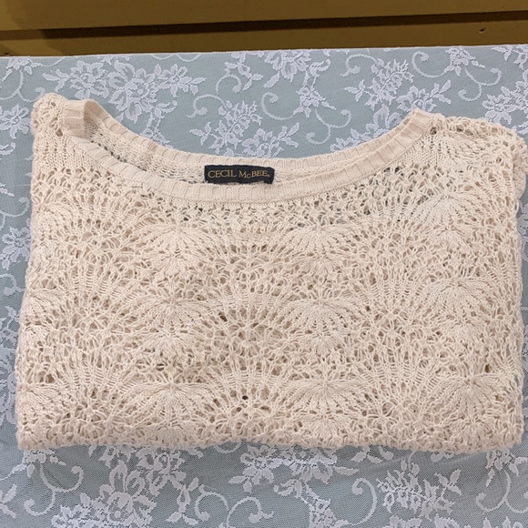 Crochet top - Picture 1 of 3